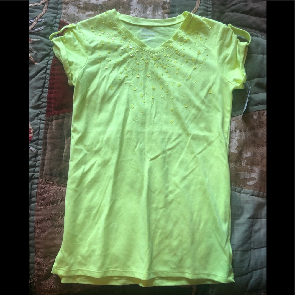 Old Navy Tshirt